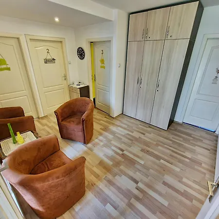 Apartment Maja Vujkovic 1 *